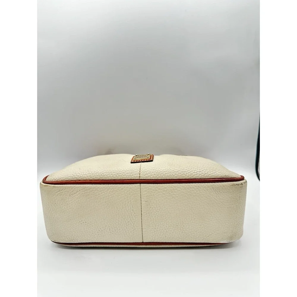 Dooney & Bourke Pebble Grain Rebecca Hobo Shoulder Bag – Classic & Stylish